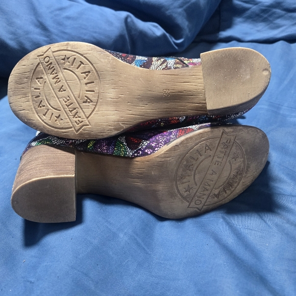 Booties - Picture 6 of 7